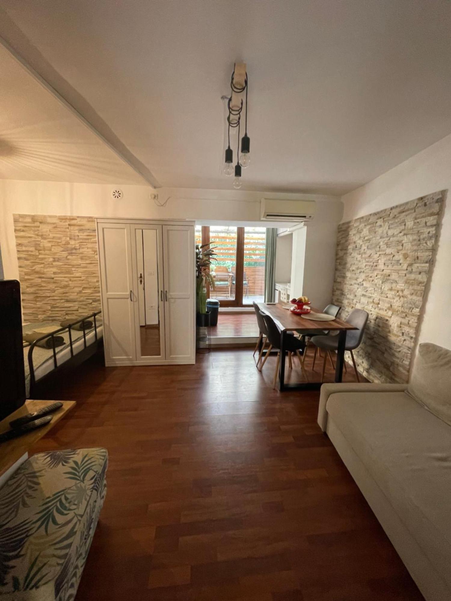 Apartma Ella Копер Екстериор снимка